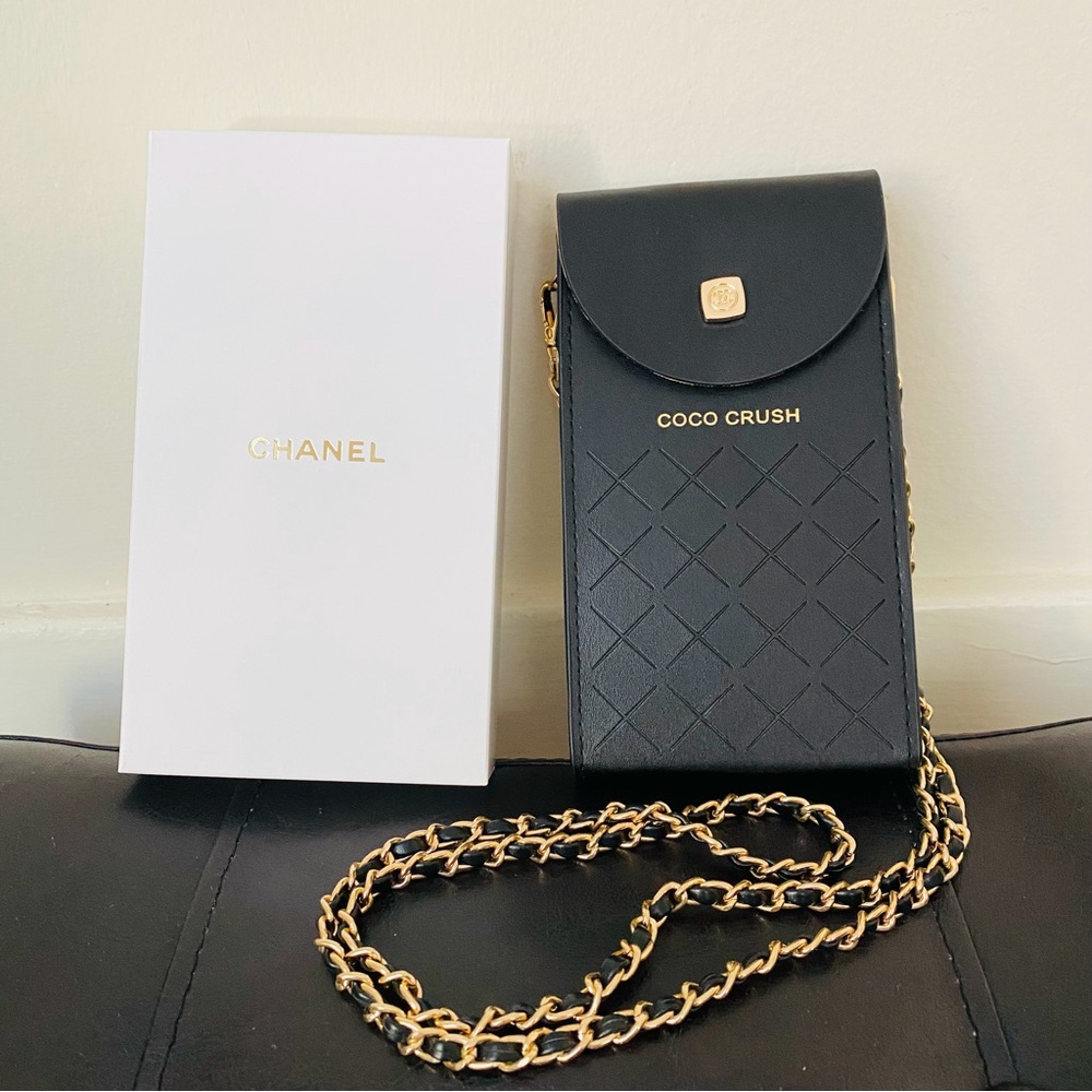 New Chanel VIP Gift Coco Crush Black Faux Leather Phone Card Crossbody Bag